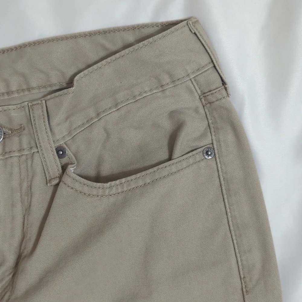 Levi's 514 Straight Fit Jeans, Size 28x32 Color Chinchilla